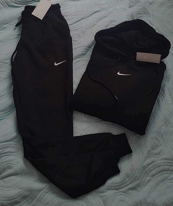 XL.Damski dres.-CZARNY.