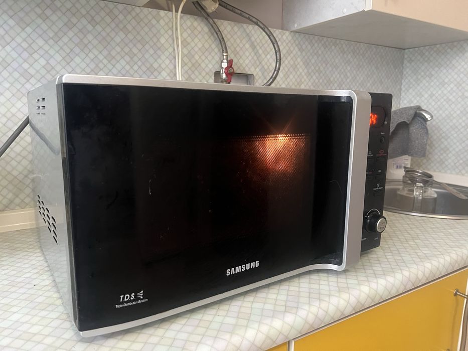 Мікрохвильова піч самсунг