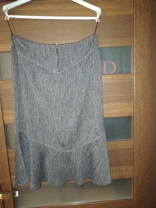 Sprzedam szarą spódnice w rozmiarze 36