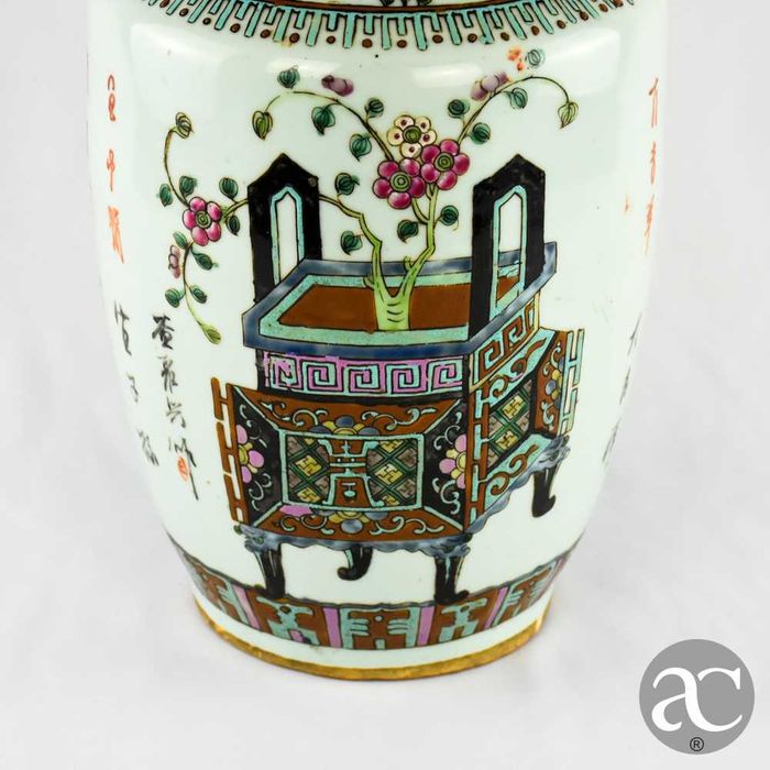 Jarrão porcelana da China com caracteres chineses, finais do séc. XIX