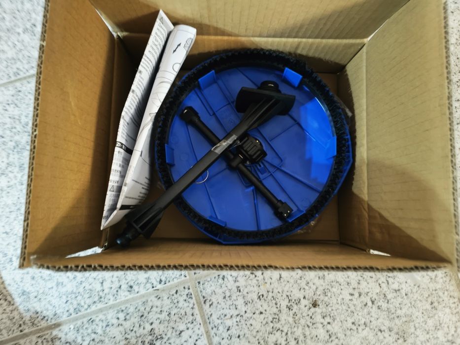 Nilfisk Compact Patio Cleaner