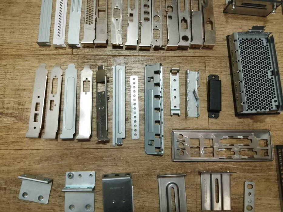 Заглушка, задня планка (панелька), бекплейт, I/O Shield