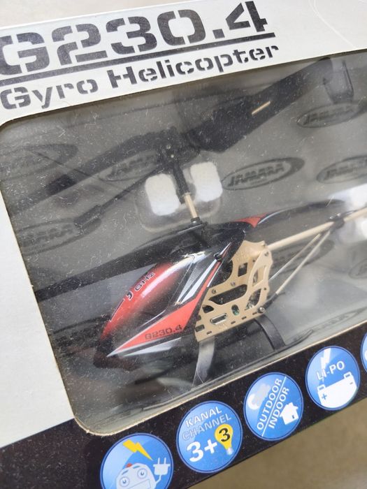 Remote-Controlled Helicopter443434129404743682