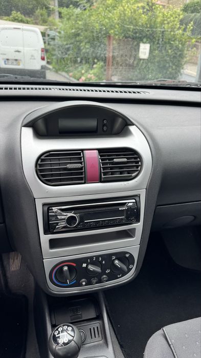 Opel corsa a gasolina