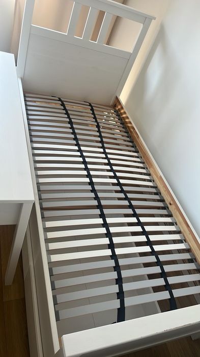 Łóżko HEMNES IKEA Rama biała bejca 2 szt. (+ szuflady na pościel + dno łóżka + materac)