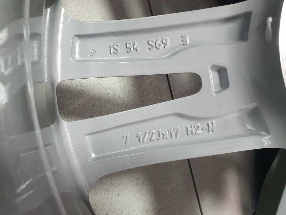 17" Koła - BMW 1 F40 wz. 550M Zima NOWE!