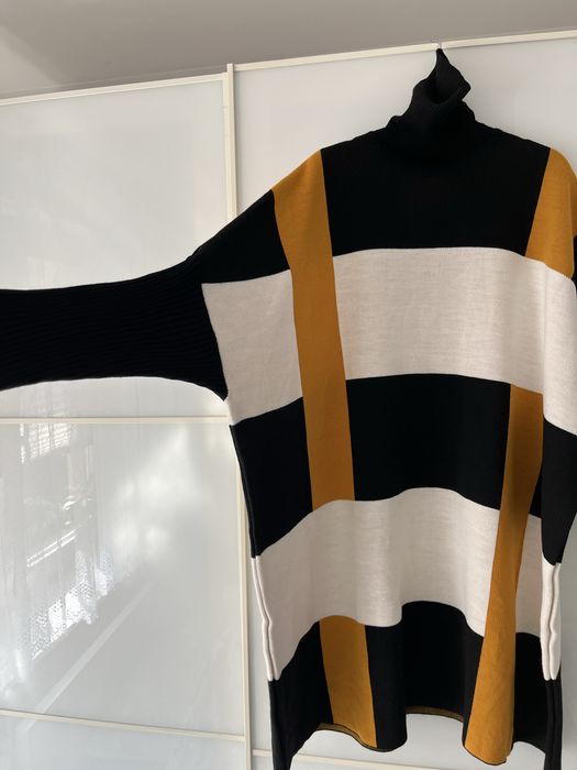 Piękny sweterek uniwersalny