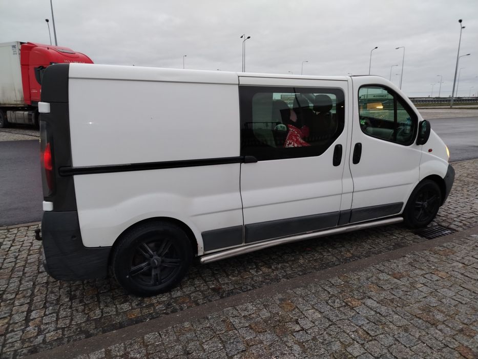 Wynajem Busa Renault Trafic || 6 osobowe