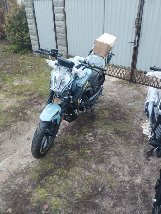 Мустанг СТ-200..
