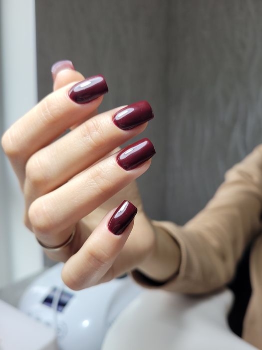 Шукаємо модель на манікюр,  педикюр,  нарощування