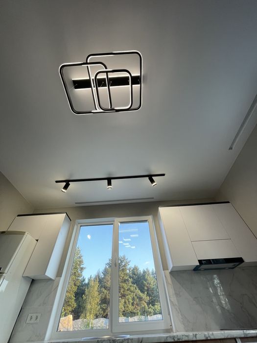 Натяжні стелі. Натяжные потолки