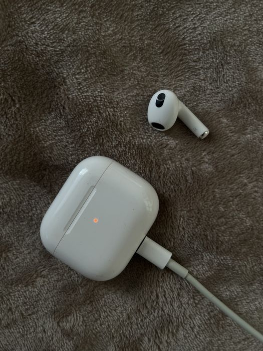 Навушник правий AirPods 3 з кейсом