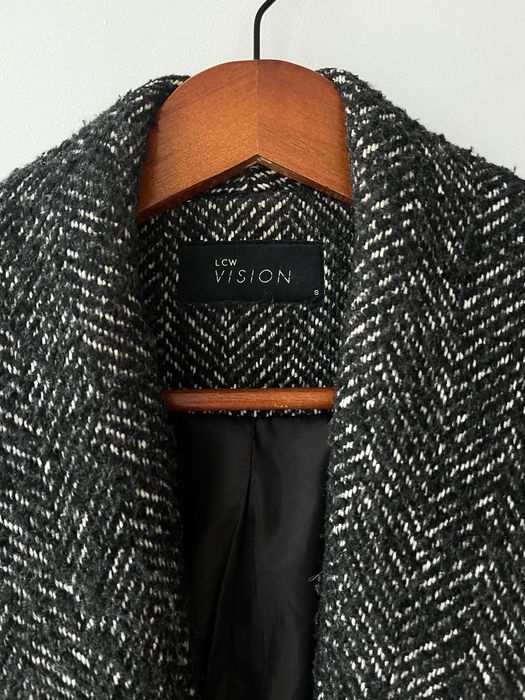 Жіноче демісезонне  пальто