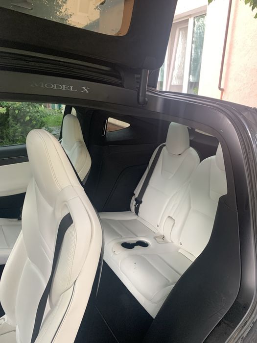 Tesla Model X 2016