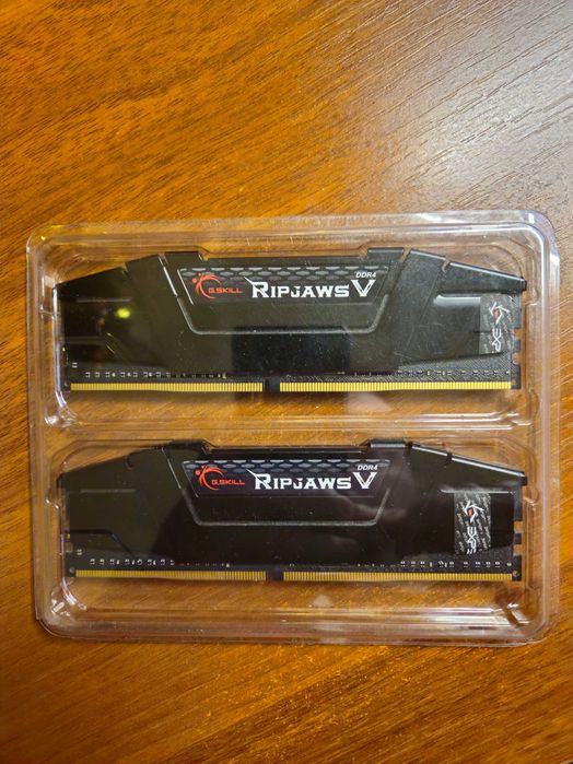 Оперативна пам'ять G.Skill 16 GB (2x8GB) DDR4 2133 MHz Ripjaws V