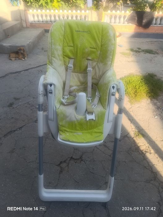 Стілець для годування