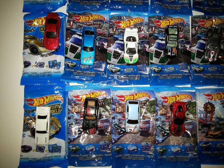 Hot Wheels Mystery Models - Carros Miniaturas escala 1/64