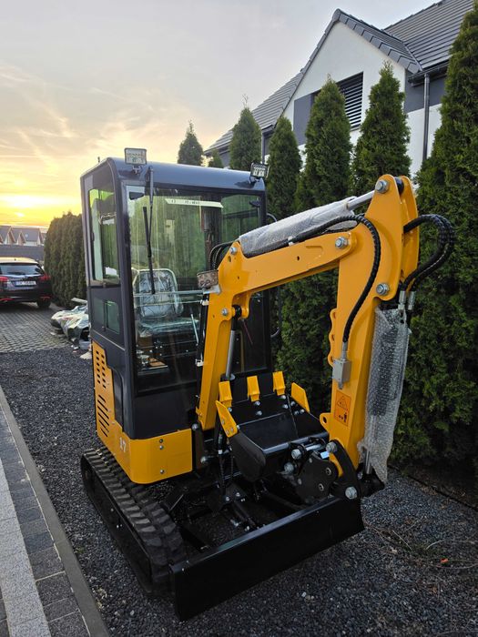 Sprzedam mini koparkę 1150kg, sprowadzoną z Chin.