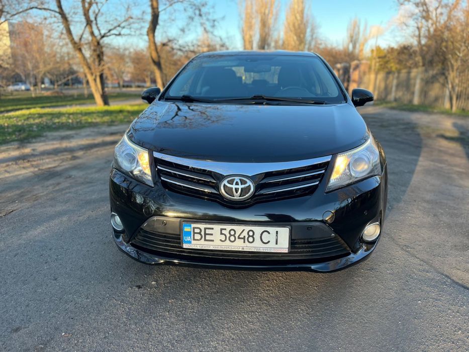 Тойота Авенсіс 2.2 автомат