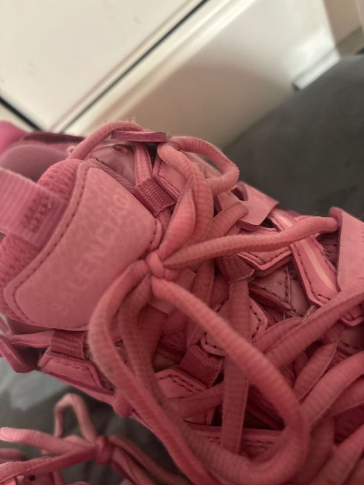 balenciaga track