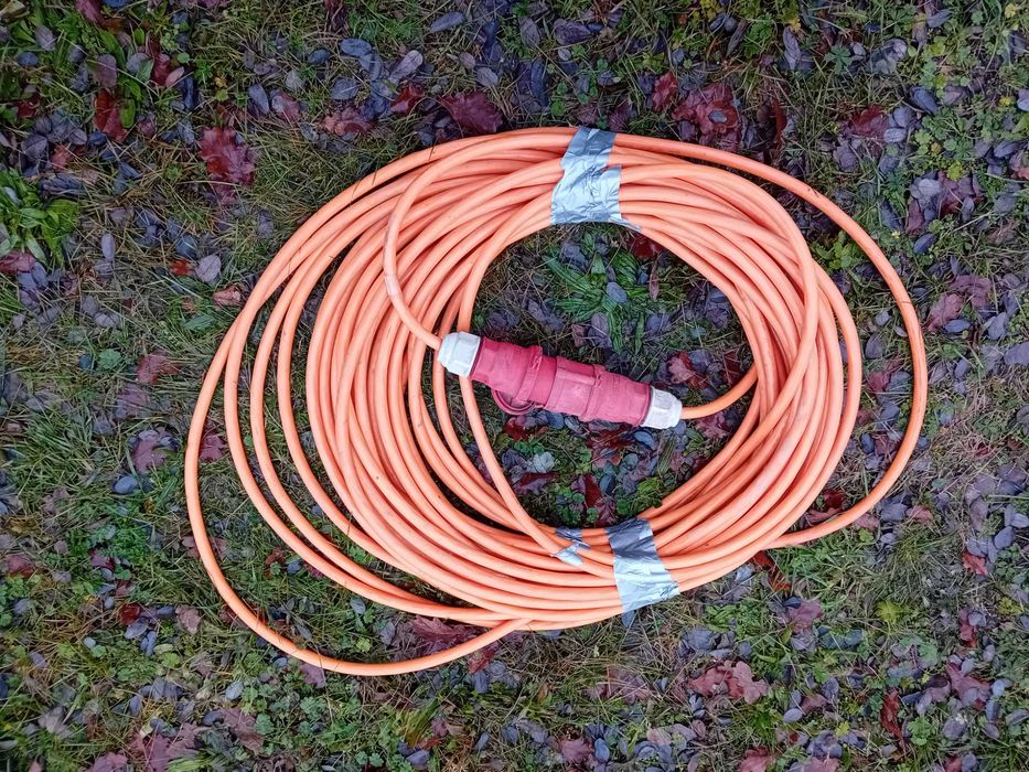 Przedłużacz gruby budowlany  32A H07BQ-F 5G4 mm pomarańczowy 50mb