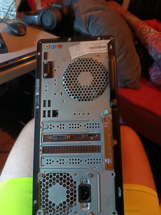 Computador HP TG01-1012np ainda na garantia