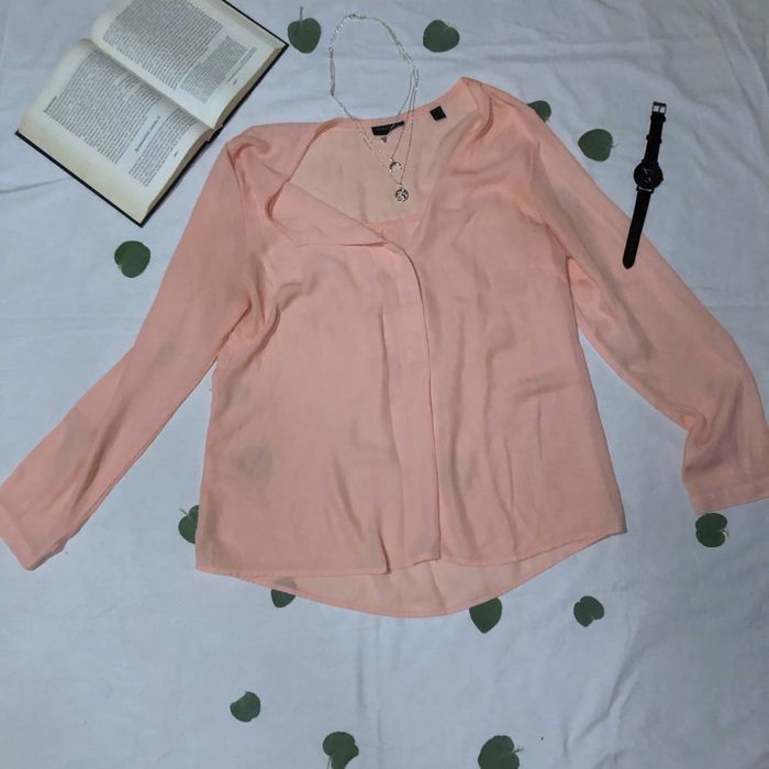 Бежева блузочка.