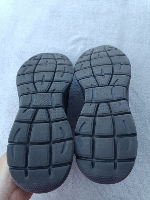 Мужские кроссовки Skechers р42.5-43
