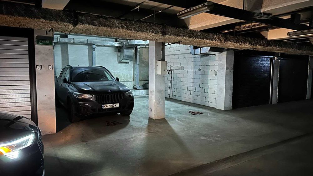 Продам паркинг Ивасюка 4. ОАЗИС. для Электромобиля