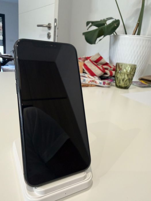iPhone 11 Pro 64GB Space Gray – Muito Bom Estado