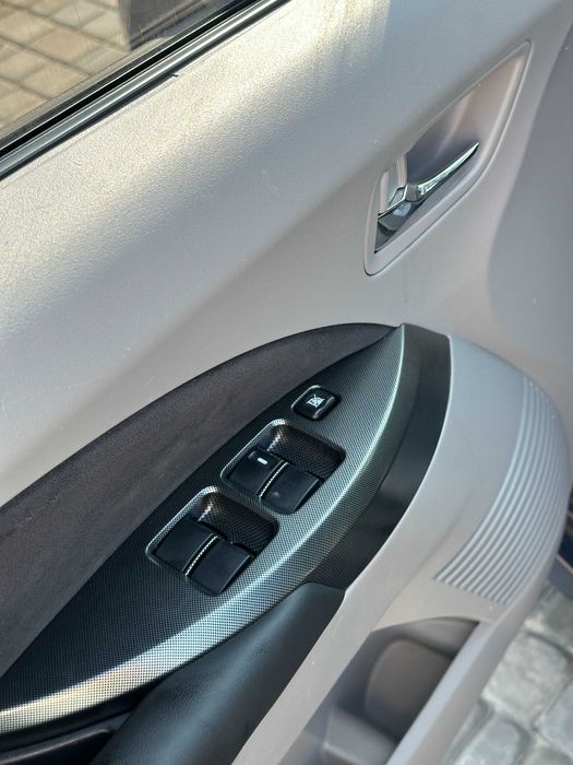 Продам  Mitsubishi Grandis 2006 рік можлива розстрочка,кредит,обмін!