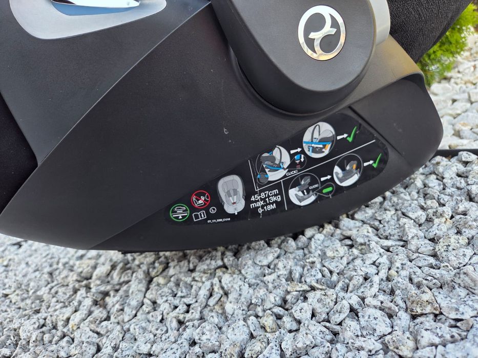 Fotelik cybex Cloud-z i size z adapterami