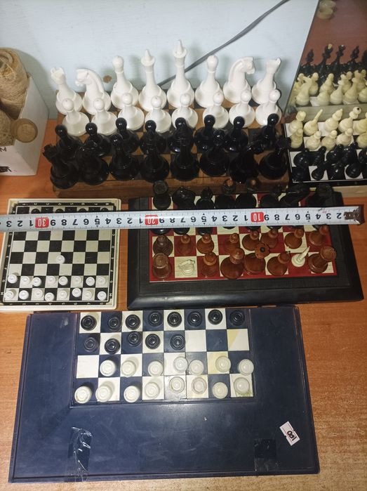 Шахмати шашки  СССР деревяні пластмасові