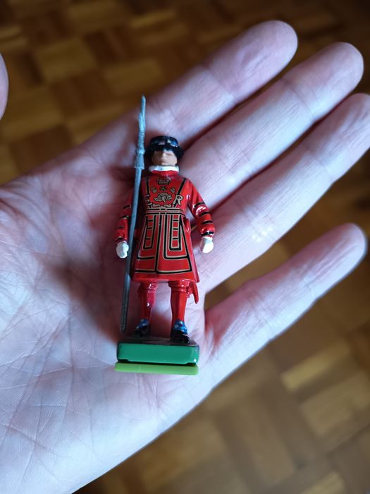 Soldadinho de chumbo - guarda real inglesa