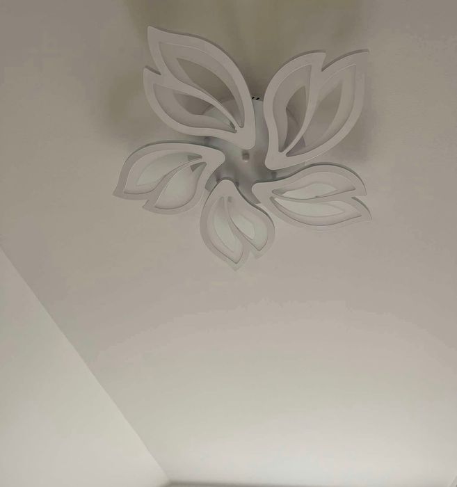 Sprzedam lampę sufitową