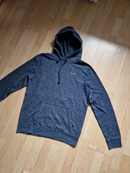 Bluza Hollister 
Rozmiar: M
Wymiary:
Szerokość mierzona pod pachami: 2