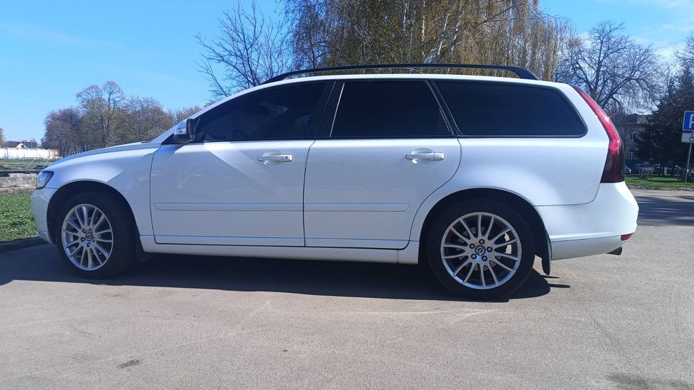 VOLVO V50 в отл сост.