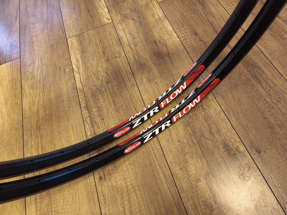 Obręcze Stan's No Tubes ZTR Flow 26". 559x22,6  32h
