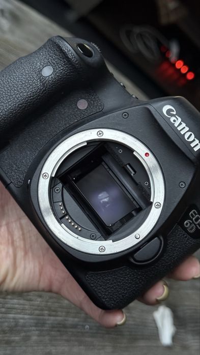 Продається Canon 6D body
