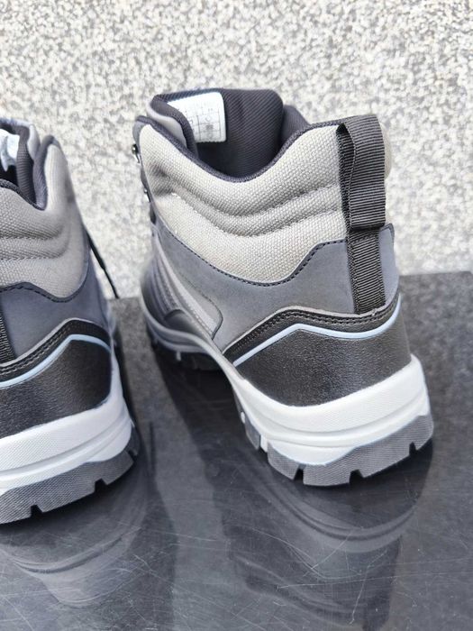 Zimowe buty męskie nowe szare ocieplane 45 nowe wiązane