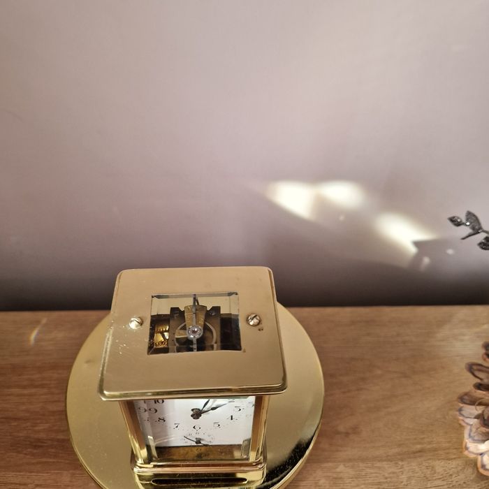 Sprzedam piękny zegar miniatura