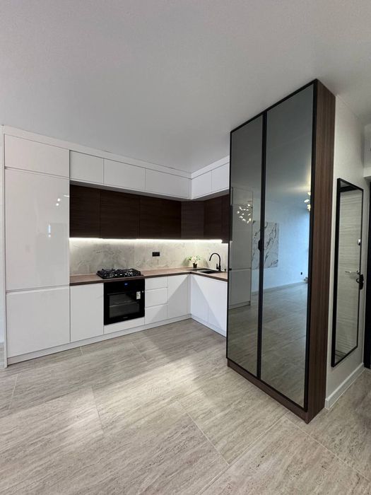 Продаж квартири  в центрі міста