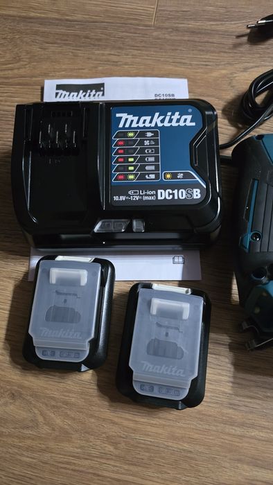 Wiertarka  udarowa  Makita  HR140D