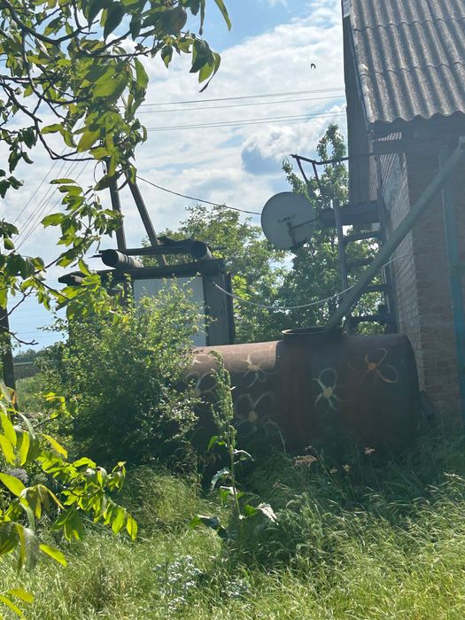 Дом на две половини