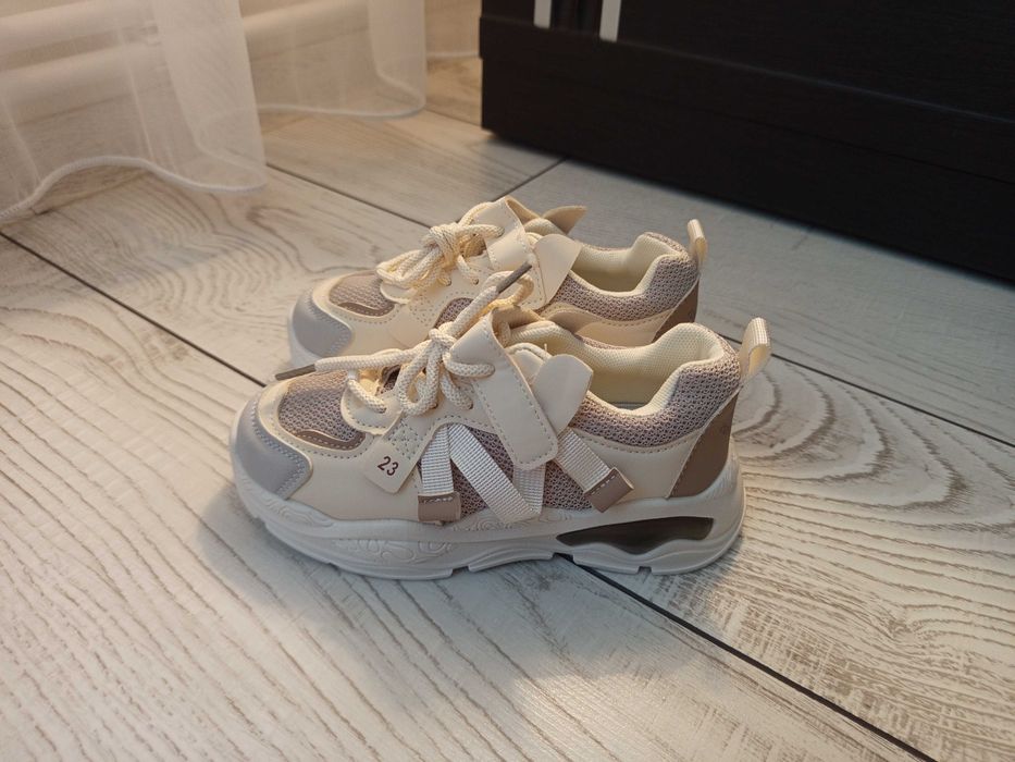 Дитячі кросівки нові, розмір 30