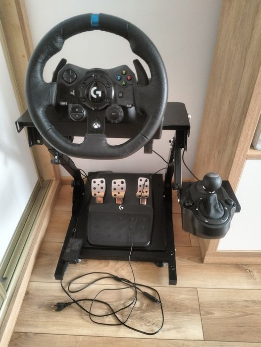 Kierownica i skrzynia biegów oraz stolik xbox