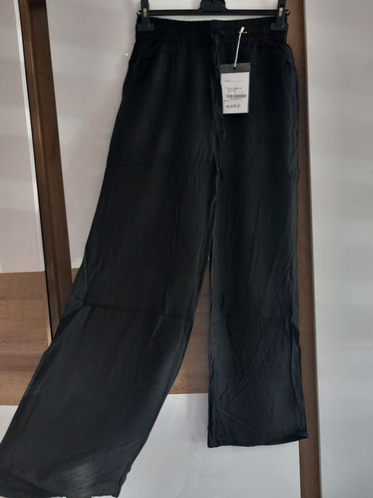 Spodnie z szeroką nogawką