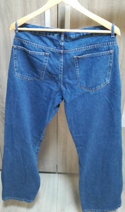 Широкі джинси унісекс