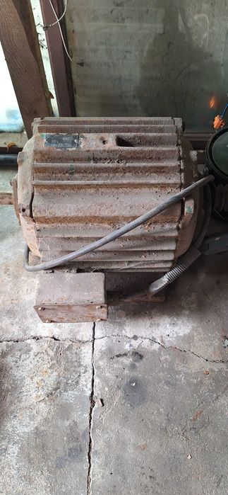 Silnik elektryczny 4.5 kW 950 obr/min