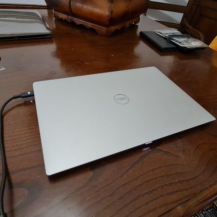 Computadores Dell 9380 e 7370